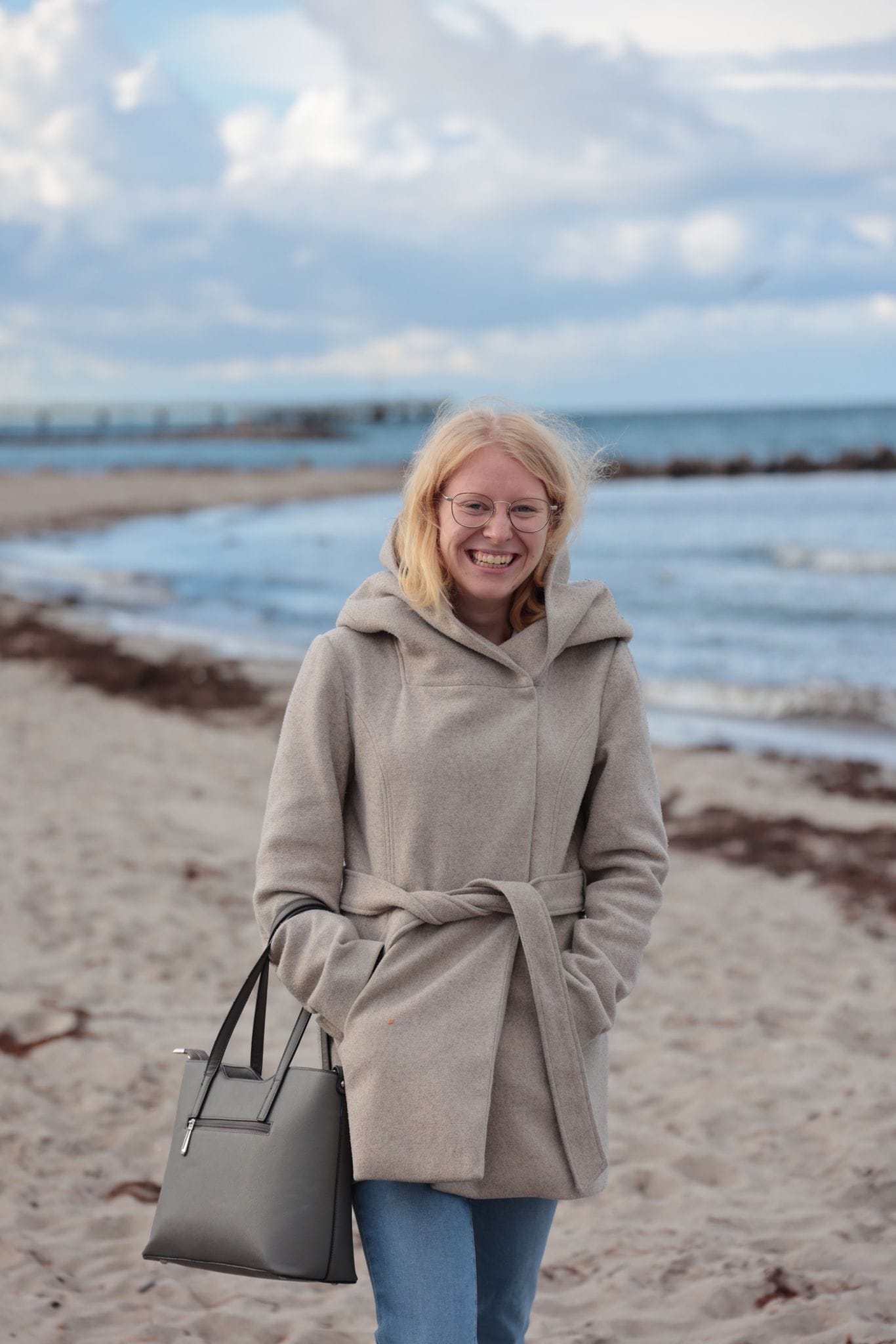 Sonja Waldenspuhl am Strand